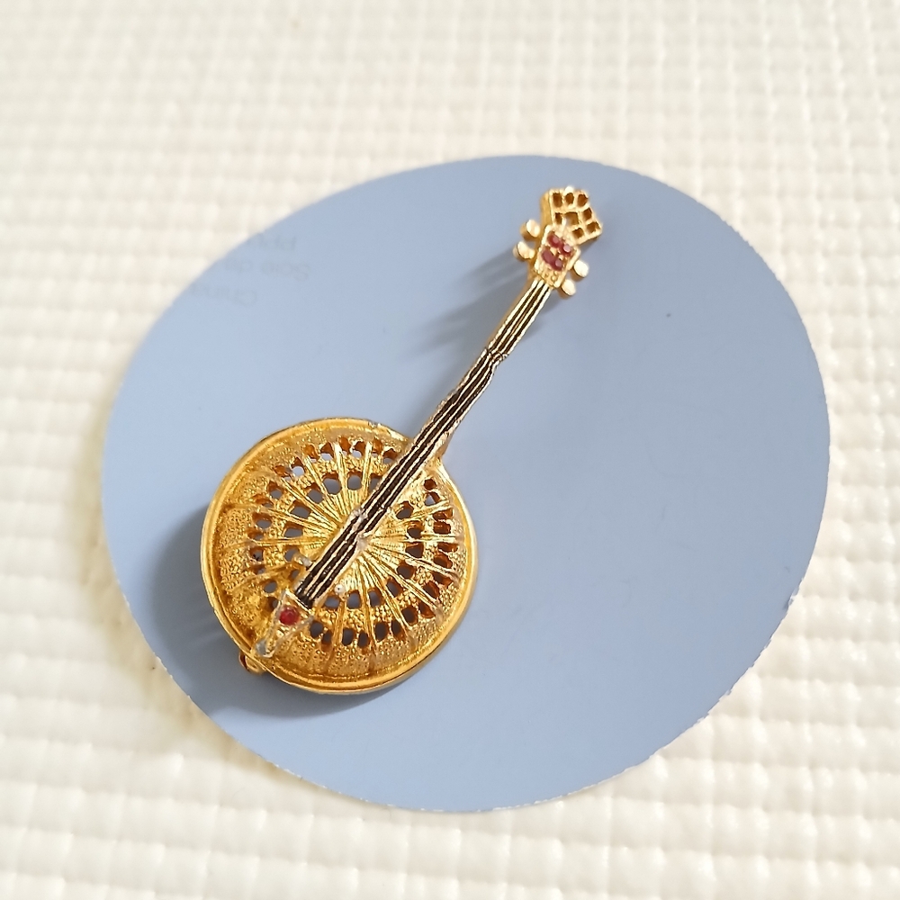 Vintage Banjo music instrument Brooch, gold tone, rhinestones, As Is